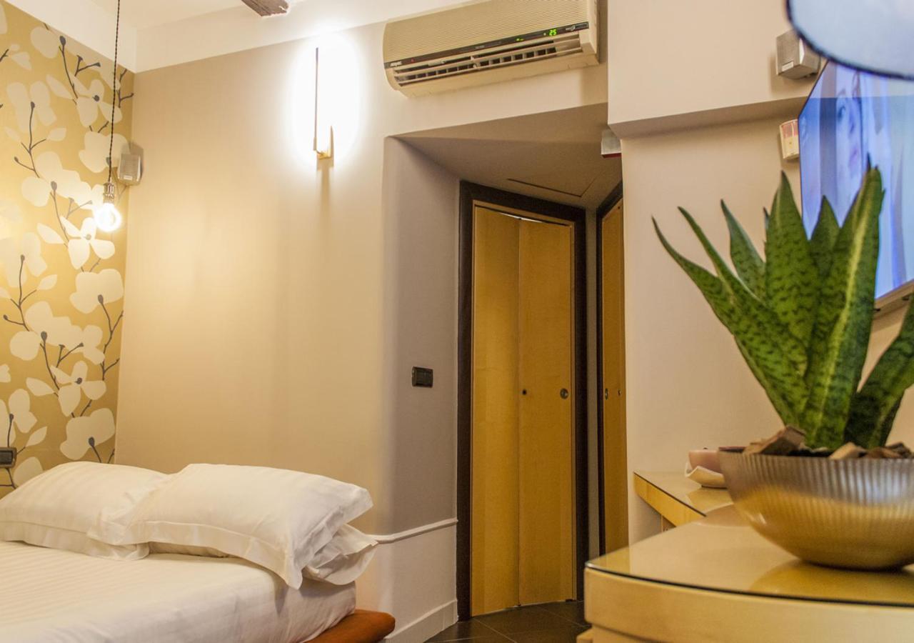 Apartament Relais Santa Chiara Neapol Zewnętrze zdjęcie